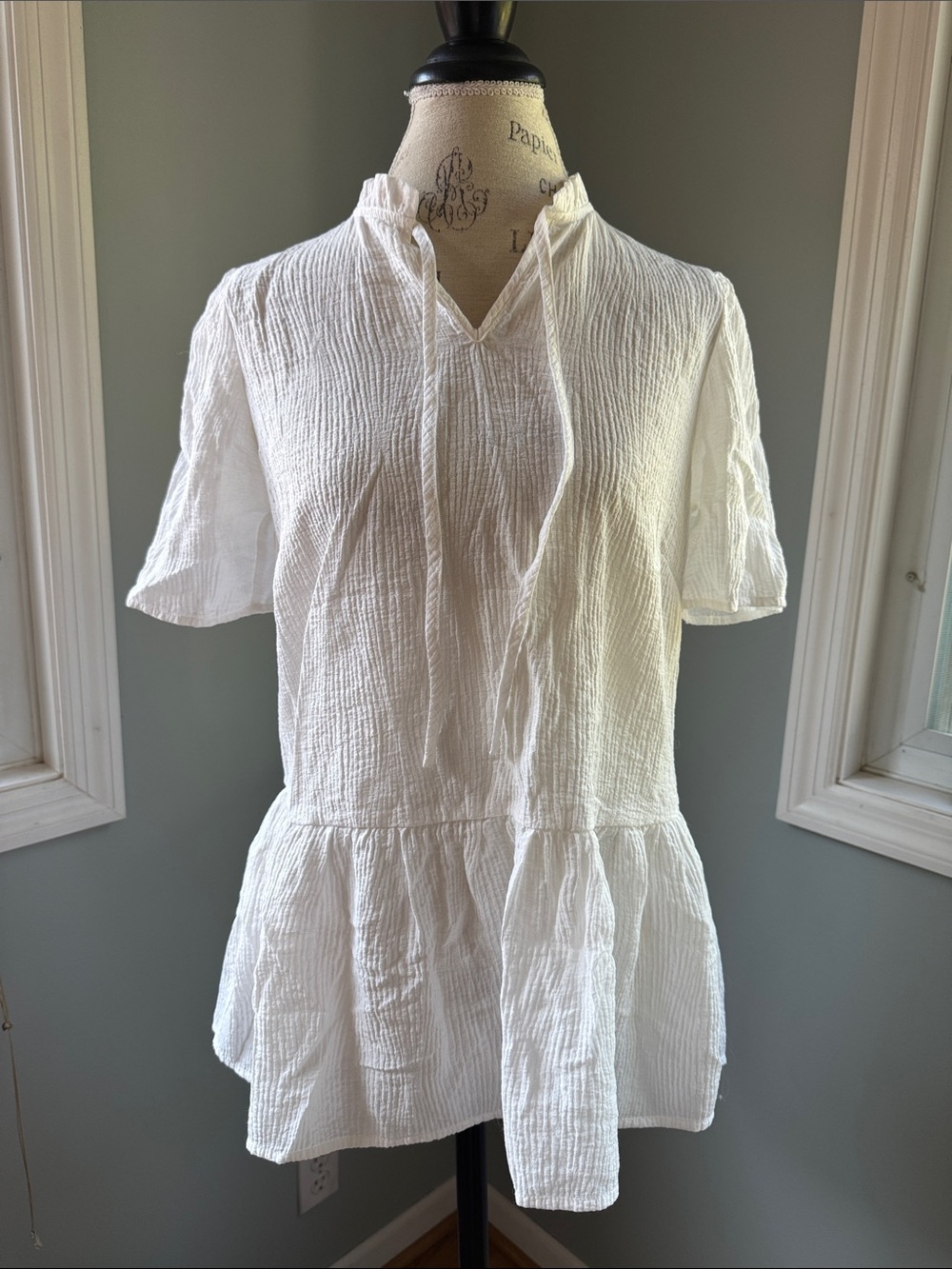 Soya Concept white viscose gauze ruffled neck ruffled hem tunic top NWOT size S